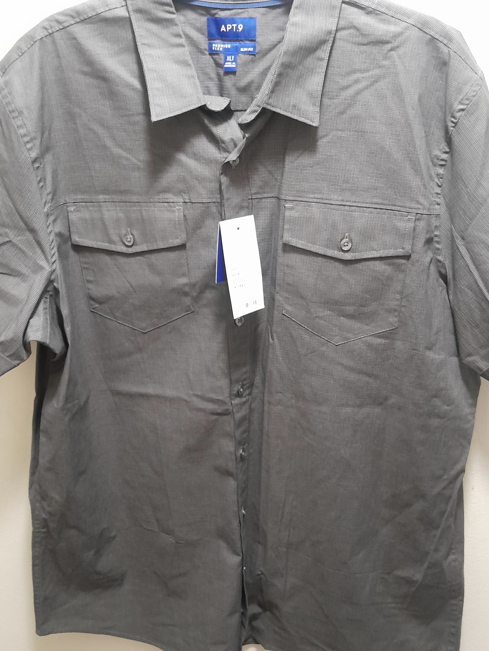 Apt. 9 Men’s Short Sleeve Button-Down Shirt in Charcoal Gray